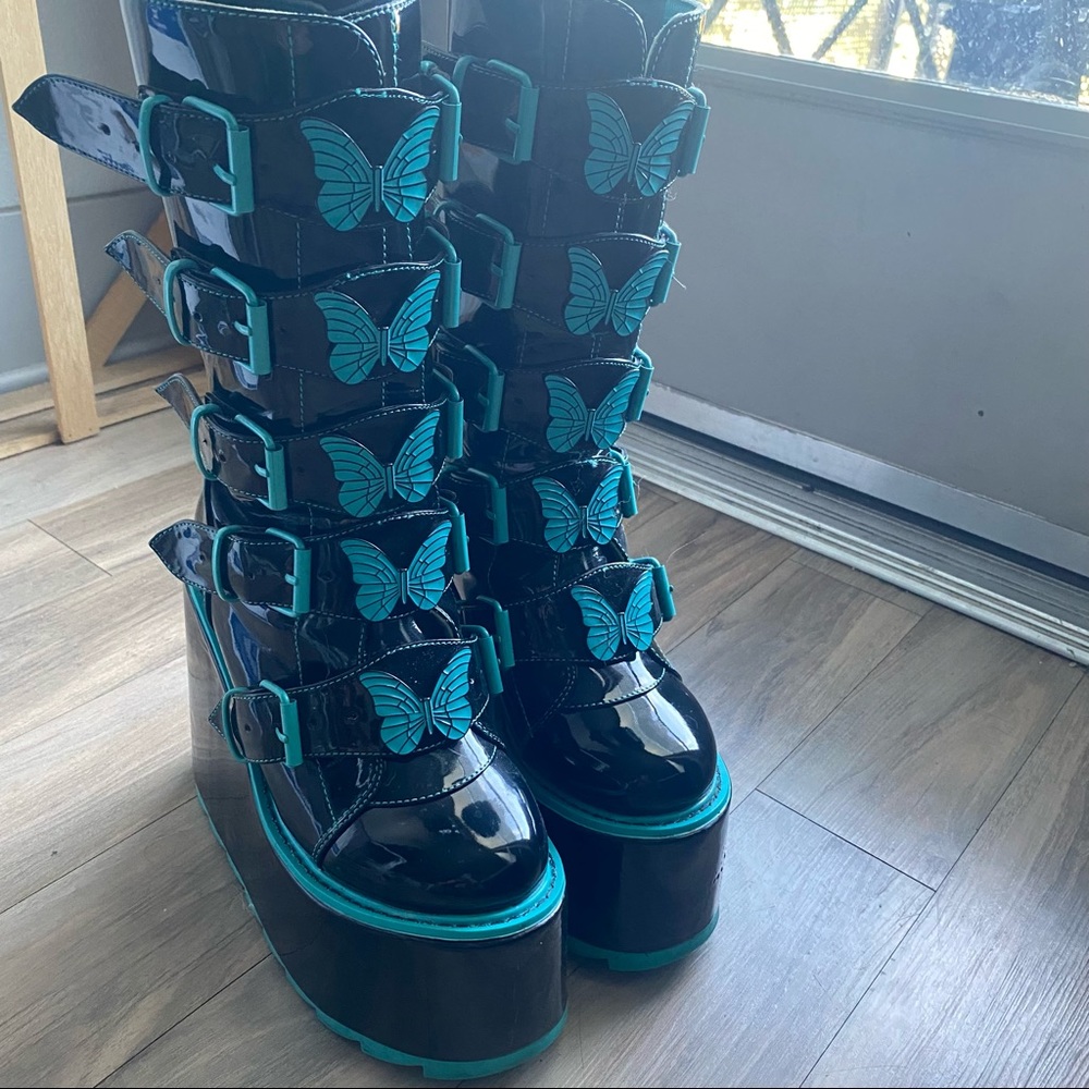 YRU Butterfly Platforms